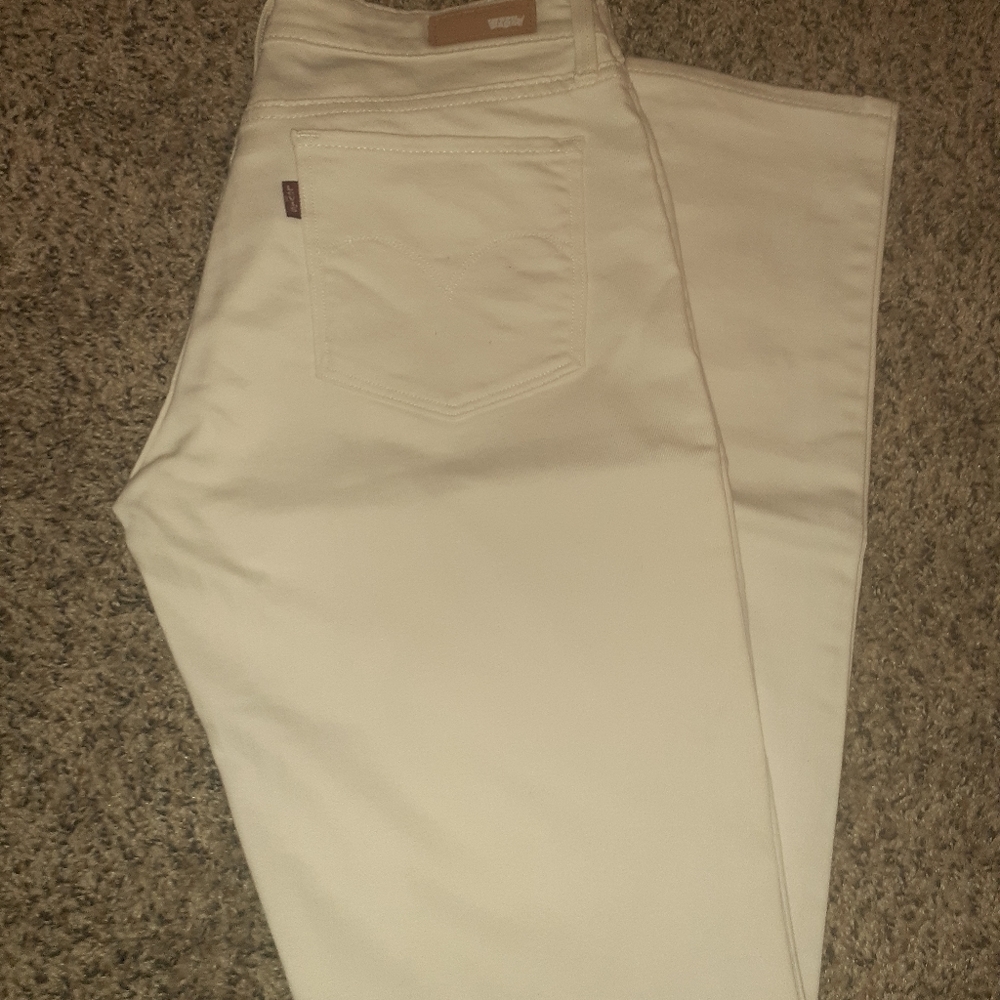 Levi's White Denim Skinny Jeans